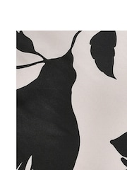 Radley London Mono Floral Responsible White Foldaway - Imagen 4 de 4