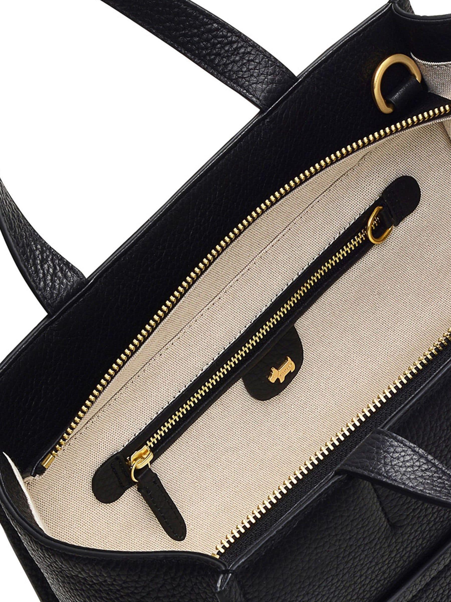 Buy Чорний - Сумка для захоплення Radley Oak Street з сайту Next