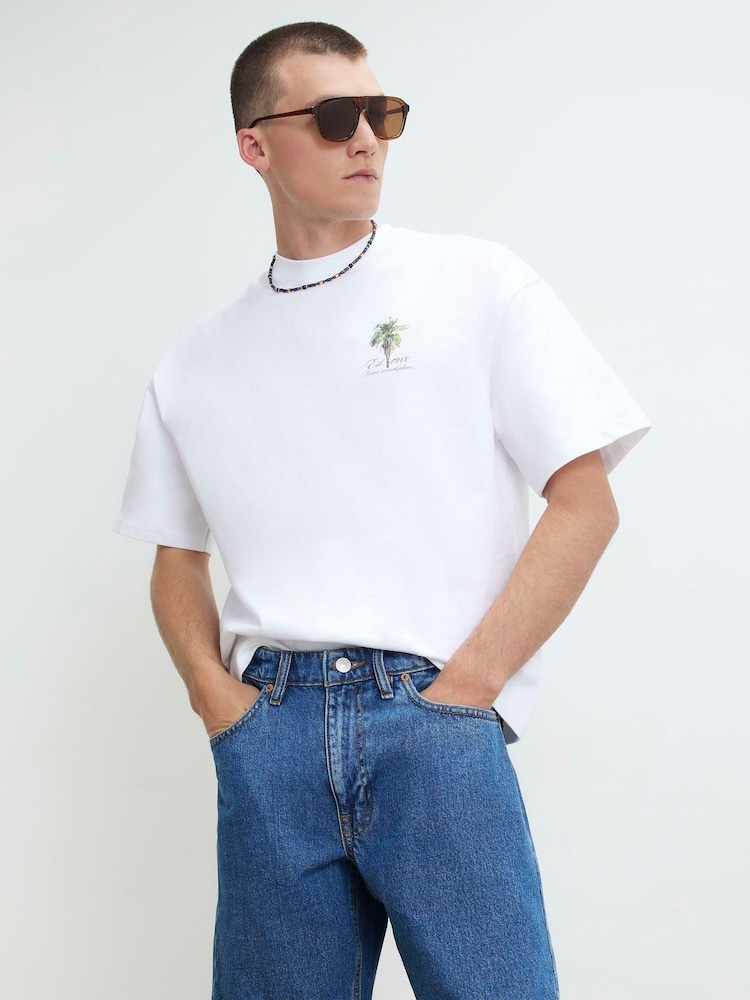 River Island White Oversized F1 Racecar T-Shirt - Image 1 of 4 River Island White Oversized F1 Racecar T-Shirt - Image 1 of 4
