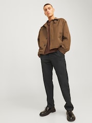 Czarny - JACK & JONES Kane Relaxed Fit Chinos - Obraz 2 z 7