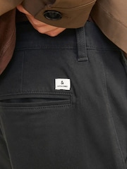 Czarny - JACK & JONES Kane Relaxed Fit Chinos - Obraz 5 z 7