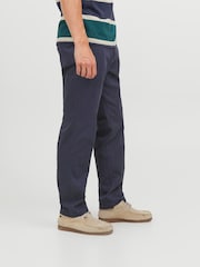 Niebieski - JACK & JONES Kane Relaxed Fit Chinos - Obraz 4 z 7