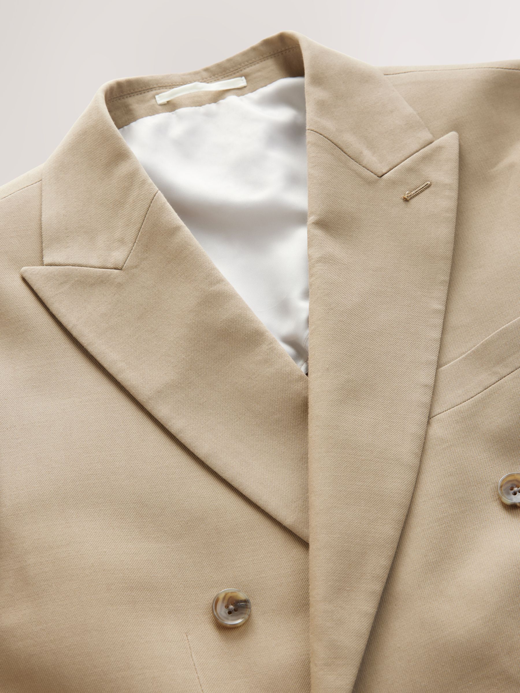 Next：日本 ストーン - スリムフィットスーツ ダブルブレスト