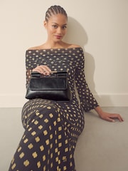 Schwarz - Clutch mit Henkel - Bild 1 von 10