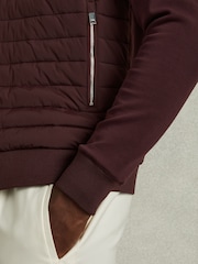 Burdeos - Chaqueta híbrida guateada de punto con cremallera Freddie de Reiss - Imagen 5 de 7