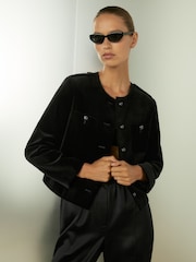 Reiss Black Viola Petite Cropped Velvet Jacket - Image 3 of 7