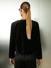 Reiss Black Viola Petite Cropped Velvet Jacket - Image 5 of 7