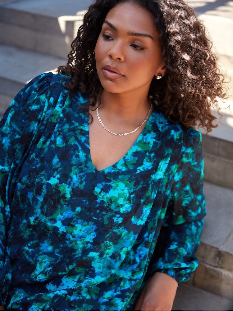 Live Unlimited Green Curve Multi Abstract Print V-Neck Pleat Front Blouse - Image 4 of 4