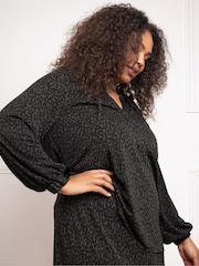 Live Unlimited Curve Khaki Green Dash Print V-Neck Jersey Raglan Sleeve Blouse - Image 2 of 3