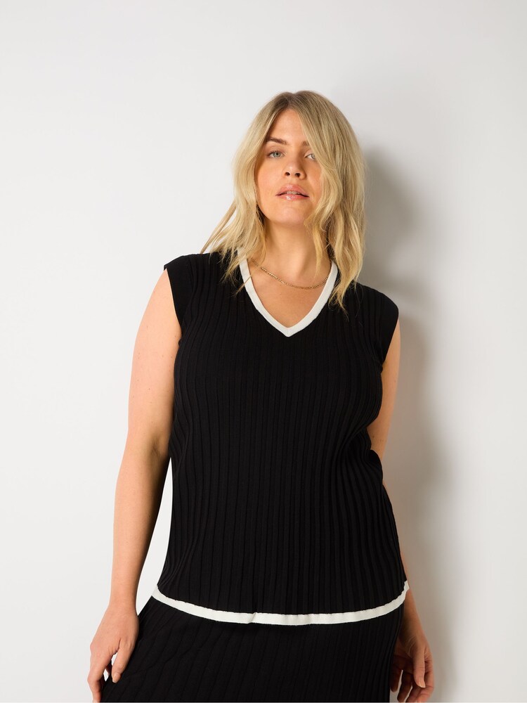 Live Unlimited Curve Contrast Tipping Knitted Noir Top - Image 3 of 6