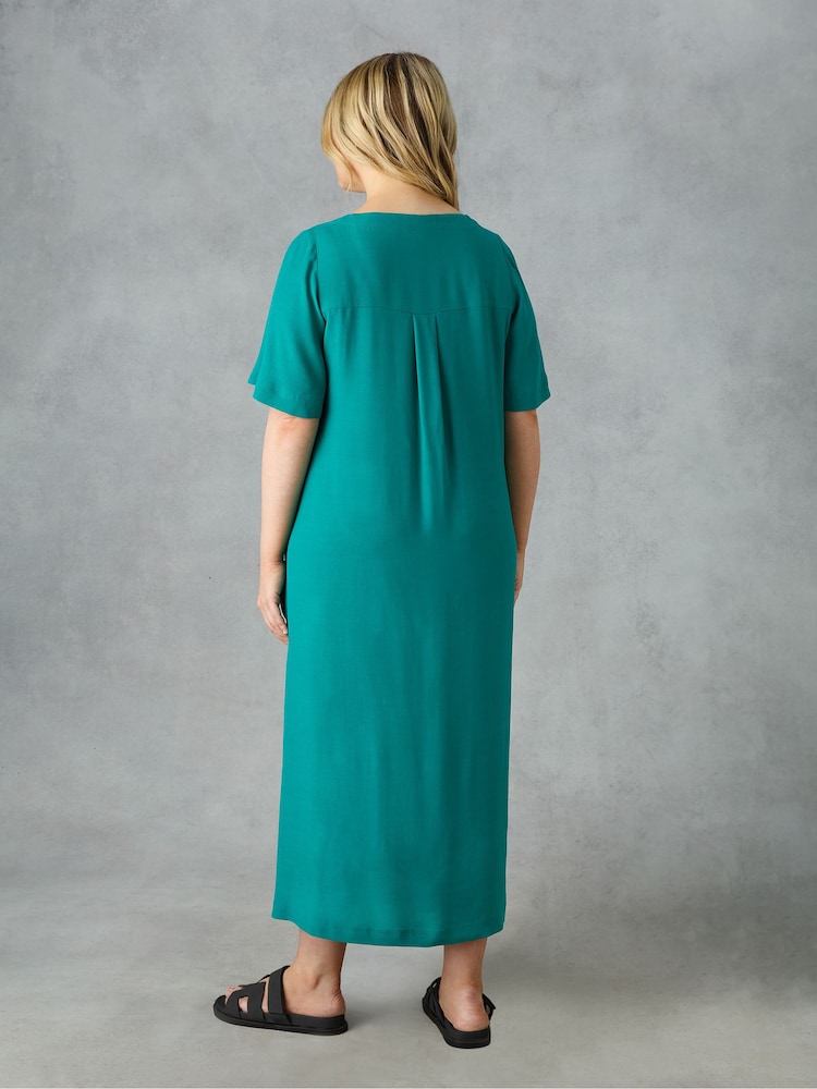 Live Unlimited Green Curve V-Neck T-Shirt Maxi Dress - Image 2 of 4