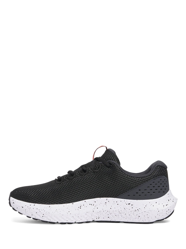 Under Armour Black/Red Surge 4 Trainers - Image 2 of 5
