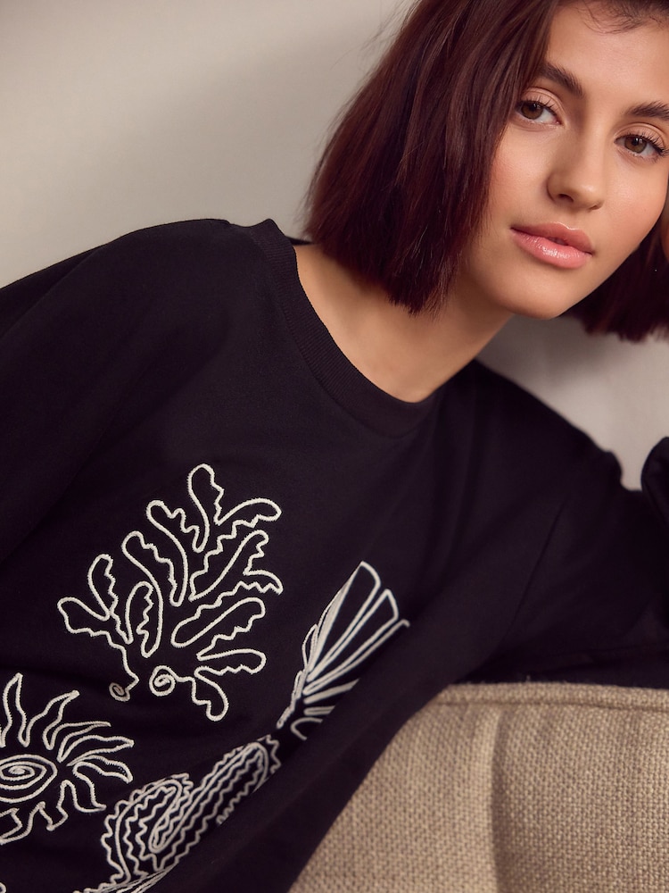 Black/White Cornelli Sweatshirt - Image 6 of 6