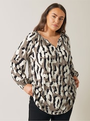 Schwarz Chrom - Evans Abstract Swirl Print Top - Bild 2 von 4