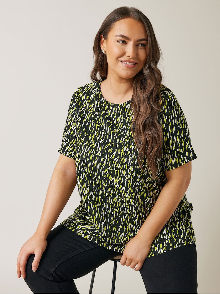 Evans – Jersey-Krepp-Top in Schwarz - Bild 1 von 5 Evans – Jersey-Krepp-Top in Schwarz - Bild 1 von 5