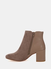 Novo Natural Wide Fit Davion Zip Block Heel Ankle Boots - Image 3 of 6