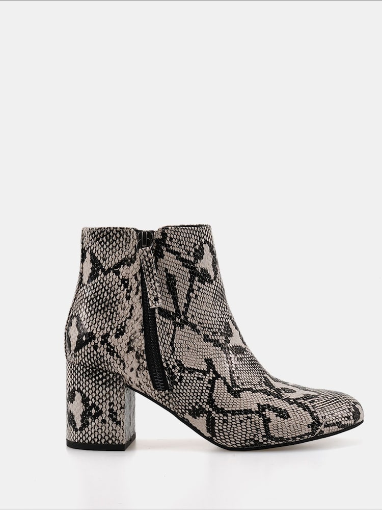 Novo Animal Regular Fit Davion Zip Block Heel Ankle Boots - Image 2 of 6