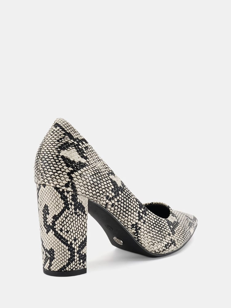 Novo Animal Standard Fit Illiana Block Heel Point Court Shoes - Image 6 of 6