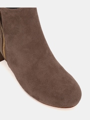 Novo Natural Regular Fit Davion Zip Block Heel Ankle Boots - Image 6 of 6