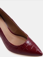 Novo Red Standard Fit Impossible Point Court Shoes - Image 5 of 5