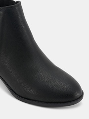 Novo Black Regular Fit Dillion Low Ankle Chelsea Boots - Image 6 of 6