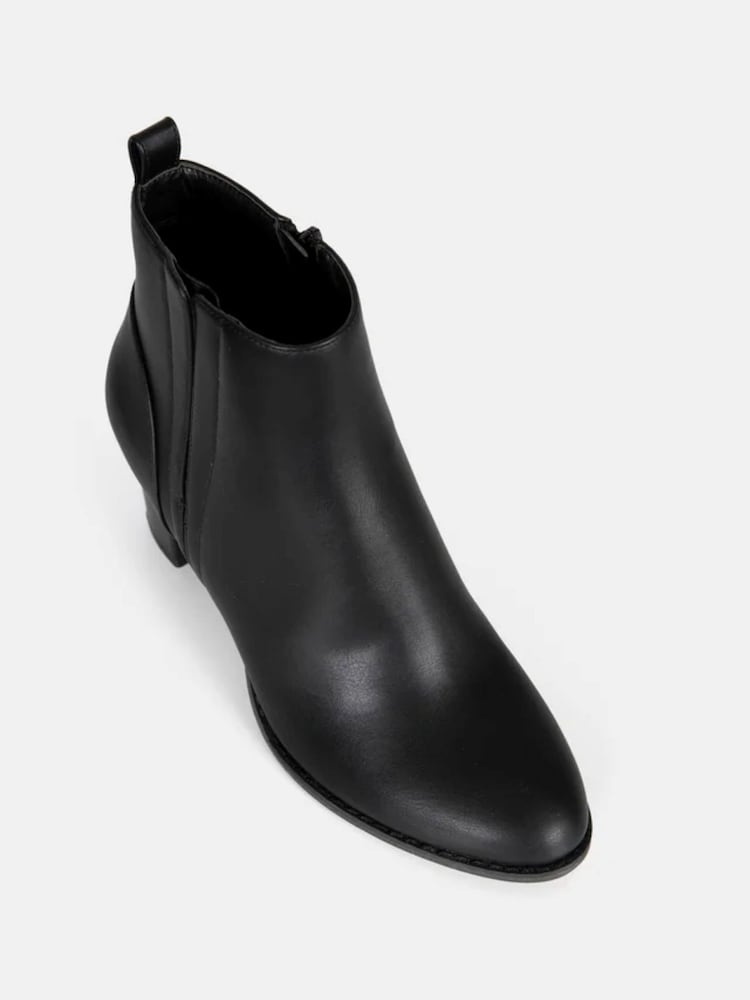 Novo Black Wide Fit Vienna Block Heel Chelsea Boots - Image 4 of 6