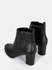 Novo Black Wide Fit Vienna Block Heel Chelsea Boots - Image 6 of 6