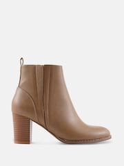 Novo Natural Regular Fit Vienna Block Heel Chelsea Boots - Image 2 of 7