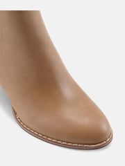 Novo Natural Regular Fit Vienna Block Heel Chelsea Boots - Image 5 of 7