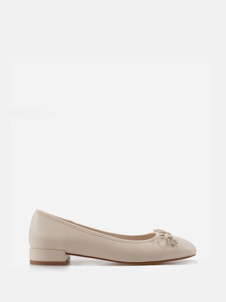 Novo Cream Regular Fit Chioggia Low Heel Emeblished Bow Ballerina Shoes - Image 2 of 6
