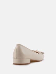 Novo Cream Regular Fit Chioggia Low Heel Emeblished Bow Ballerina Shoes - Image 4 of 6