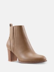 Novo Natural Wide Fit Vienna Block Heel Chelsea Boots - Image 4 of 7