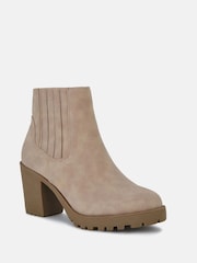 Novo Natural Regular Fit Harlequin Chelsea Heeled Unit Boots - Image 3 of 5