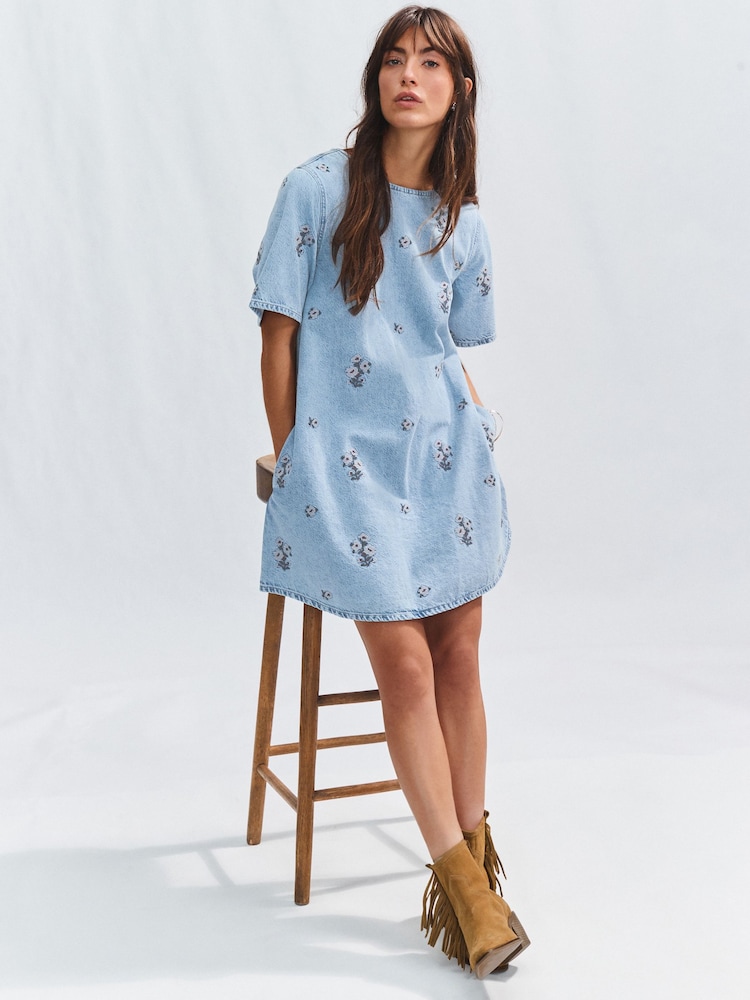 Bleach Fleuri brodé - Robe t-shirt 100% coton en jean à manches courtes - Image 2 of 9