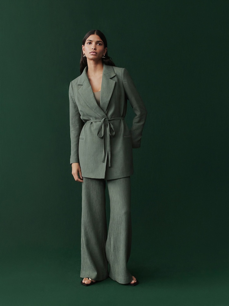 Green Textured Crinkled Tie Waist Relaxed Blazer - Image 2 of 4 Green Textured Crinkled Tie Waist Relaxed Blazer - Image 2 of 4