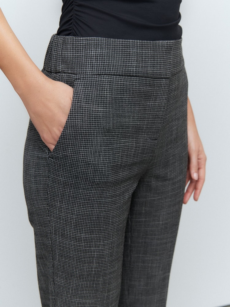 Gris - Pantalon bootcut habillé à carreaux Lingerie sculptante - Image 4 of 8