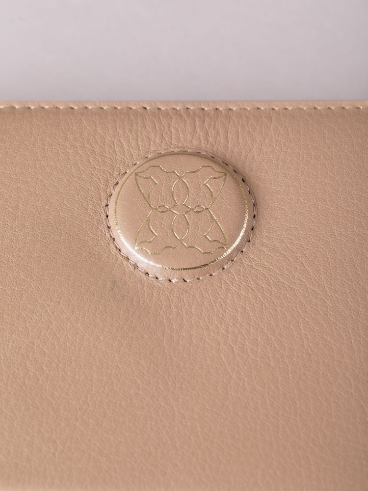 Lakeland Leather Brown Large Icon Embossed Zip Purse - Image 6 of 6