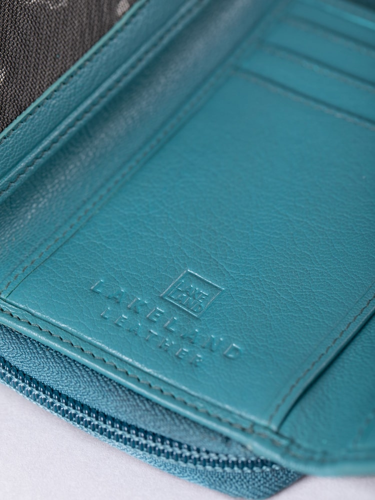 Lakeland Leather Green Medium Icon Stud Tab Purse - Image 5 of 5