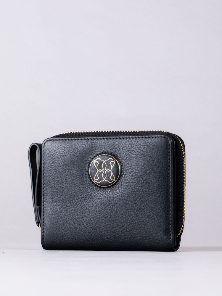Lakeland Leather Black Small Icon Embossed Zip Purse - Image 2 of 6