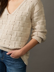 White Ecru Waffle Stitch V-Neck Knitted Jumper with Wool - Image 4 of 6