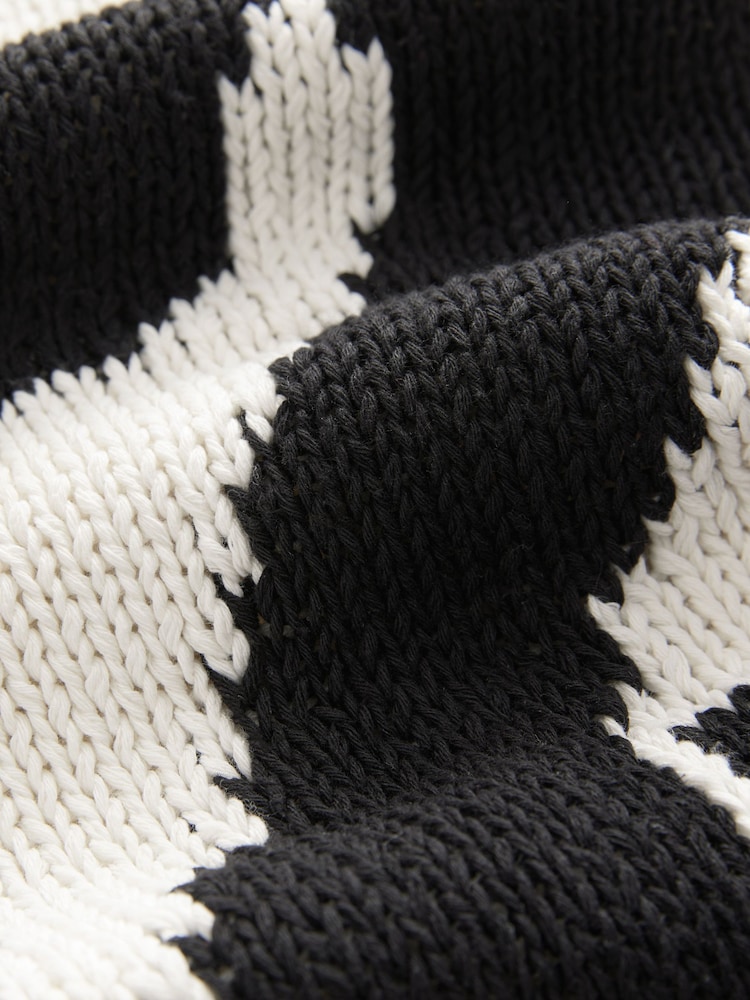 Cream Graphic Roll Edge Stitch Detail Knitted Jumper - Image 7 of 7