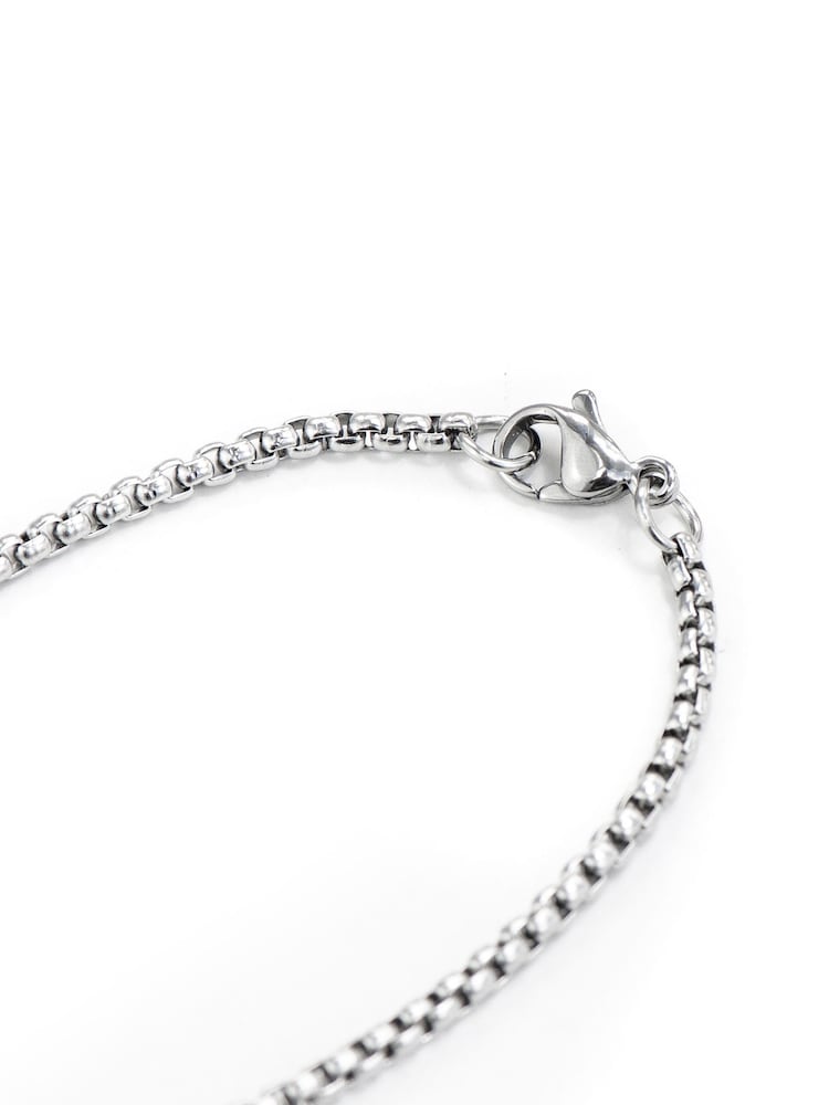 Treat Republic Silver Tone Personalised Men's Brushed Steel Dog Tag Necklace - Image 5 of 5