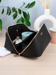 Treat Republic Personalised Aspen Travel Accessory Black Case - Image 2 of 3
