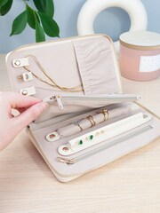 Treat Republic Personalised Aspen Travel Jewellery White Wallet - Image 2 of 4