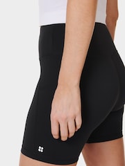 Sweaty Betty Black All Day 6" Shorts - Image 4 of 7