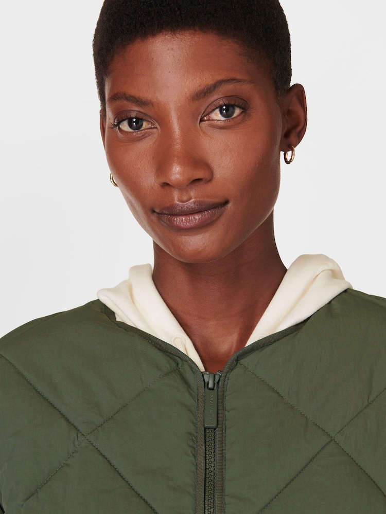 Sweaty Betty Green On The Move Quilted Jacket - Image 4 of 7