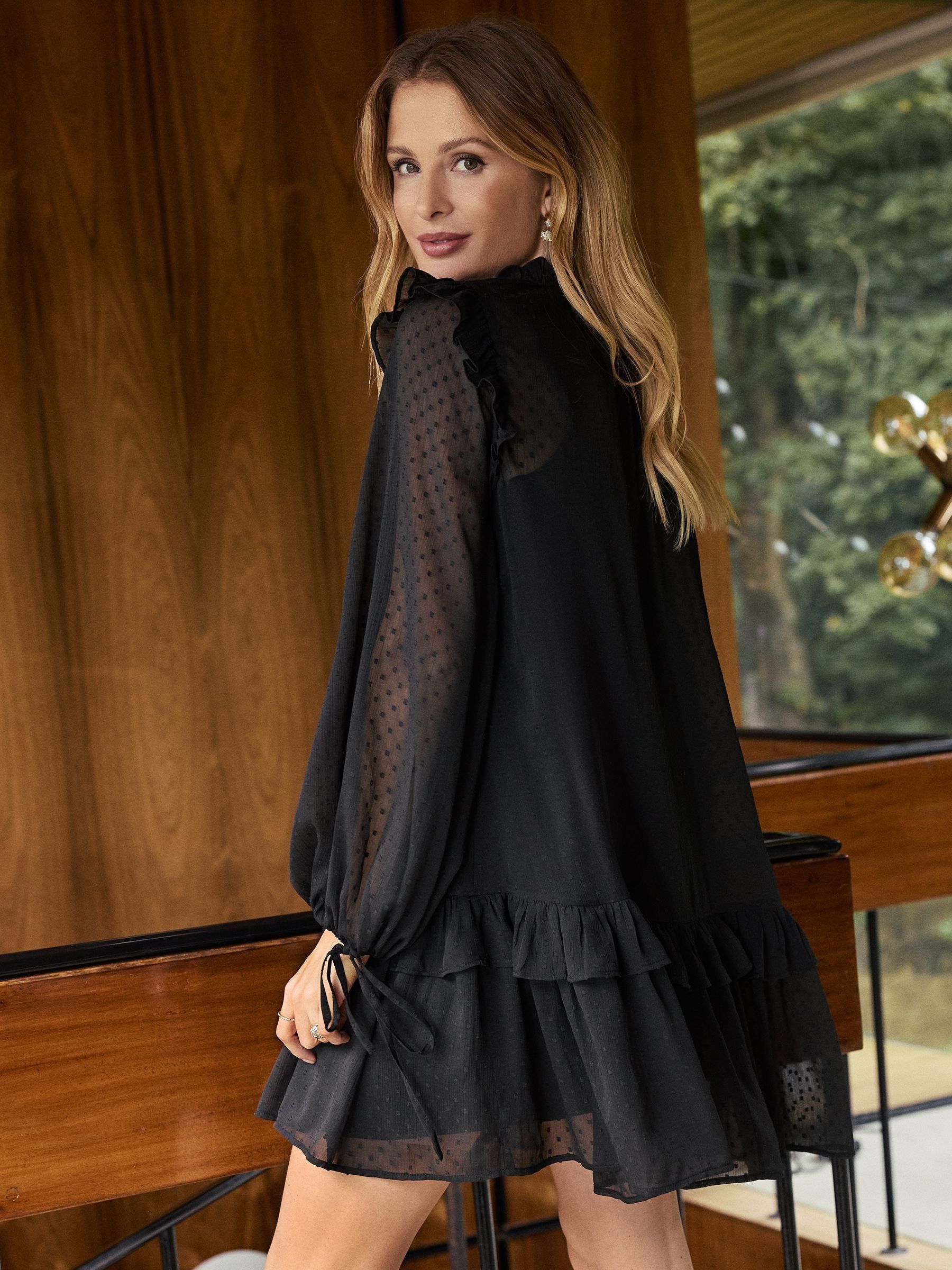 もらって嬉しい出産祝い Buy Friends Like These Black Long Sleeve Dobby Chiffon Mini ワンピース