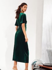 Friends Like These Green Petite Velvet Ruched Front Flutter Sleeve Midi Dress - Image 4 of 4