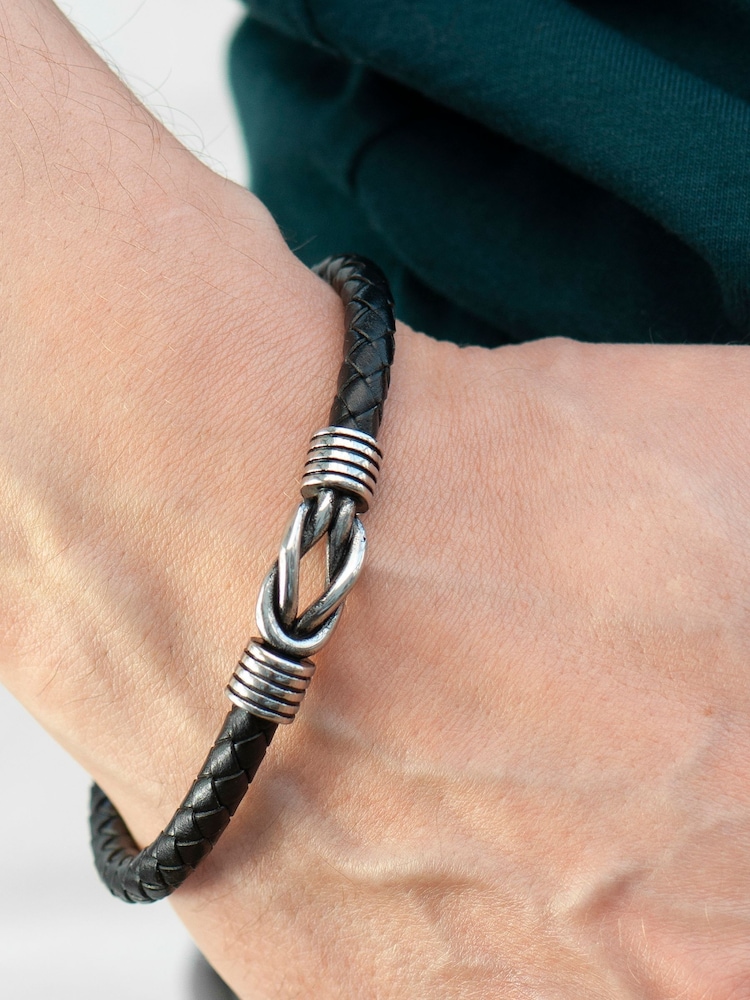 Treat Republic Personalised Mens Infinity Knot Leather Black Bracelet - Image 2 of 5