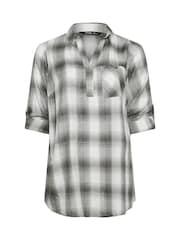 قميص يُلبس من الرأس بنمط مربعات من Yours Curve - Image 6 of 9